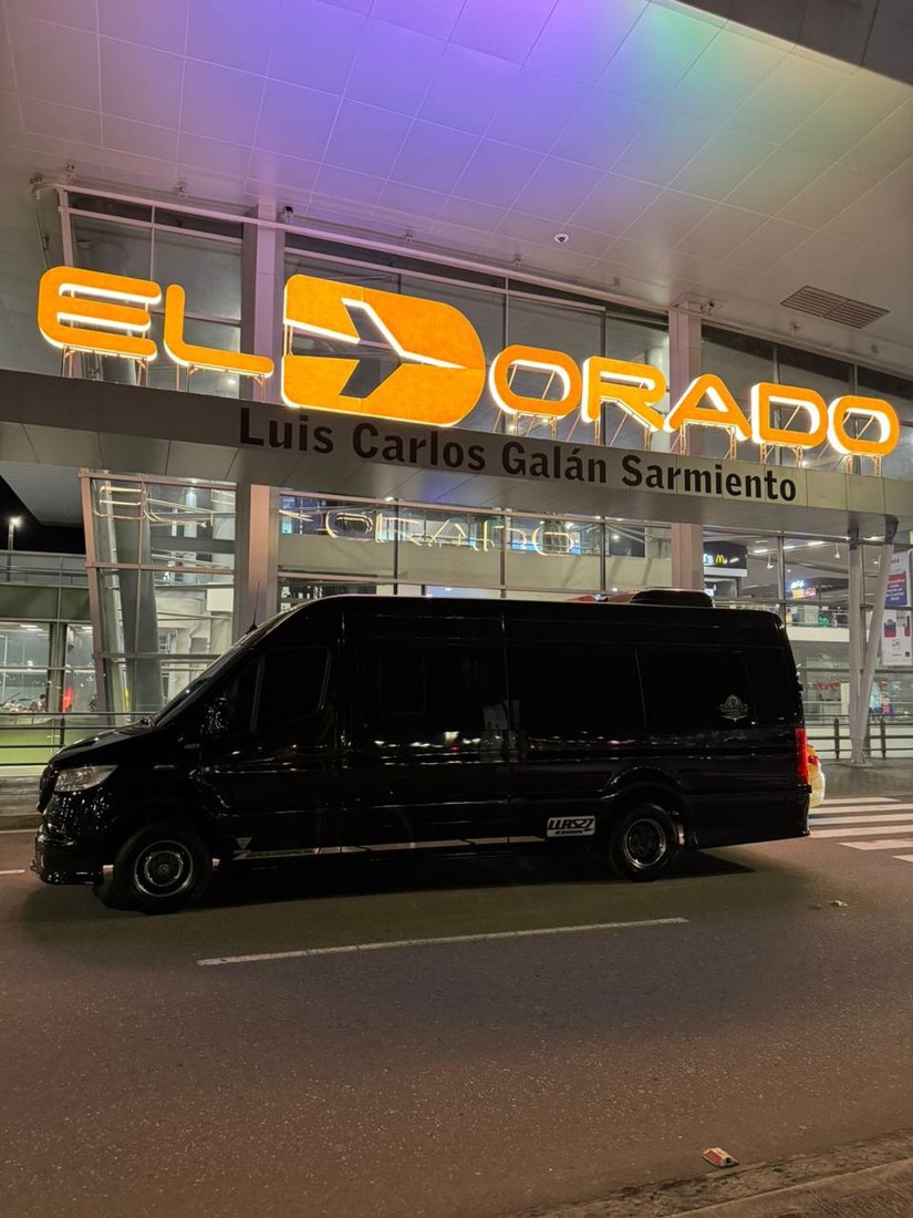 Sprinter de Tuvan en el Aeropuerto El Dorado